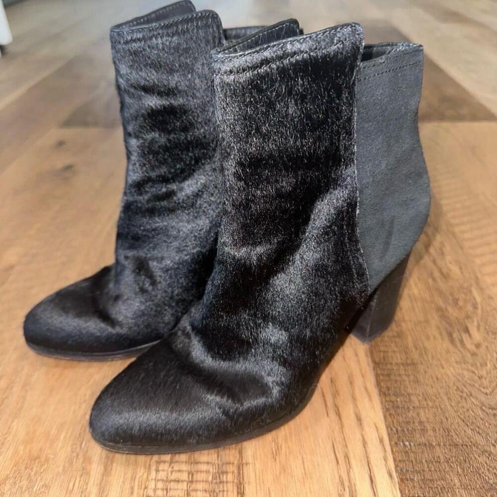 Cole Haan Women’s Zandra Black Calf Hair & Leather Heel Ankle Booties Size 5.5